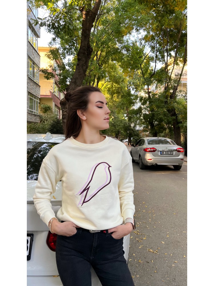 Pervin Çelik Kadın Ekru Önü Nakışlı Sweatshirt